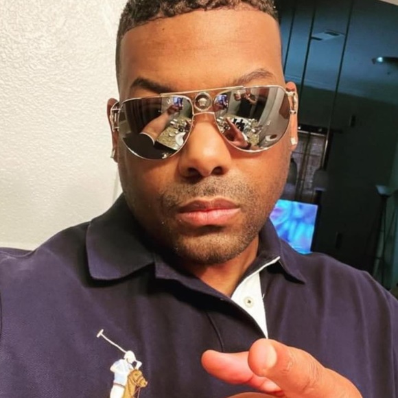 Meet your Posher, Brandon. - Picture 5 of 7